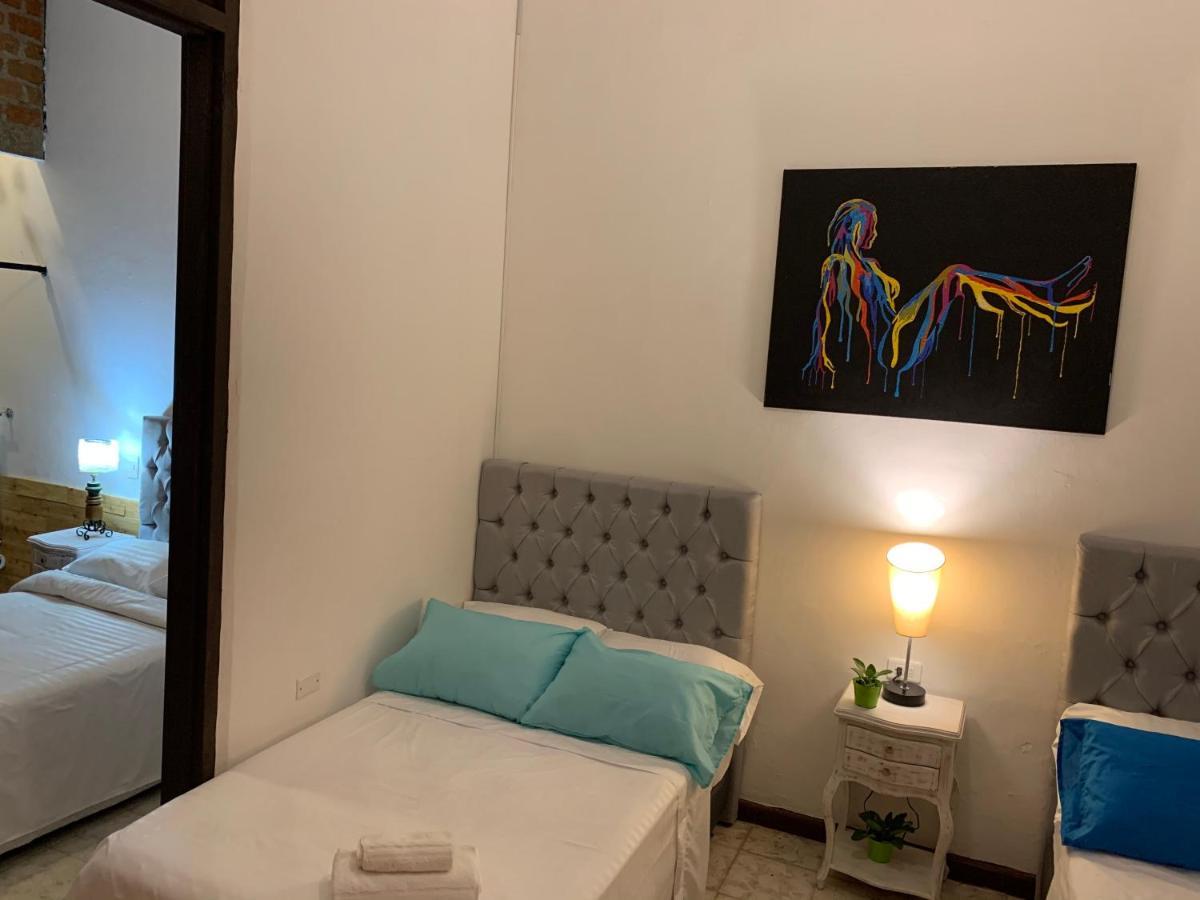 Casa Blanca San Antonio Hostal Boutique Cali Exterior photo