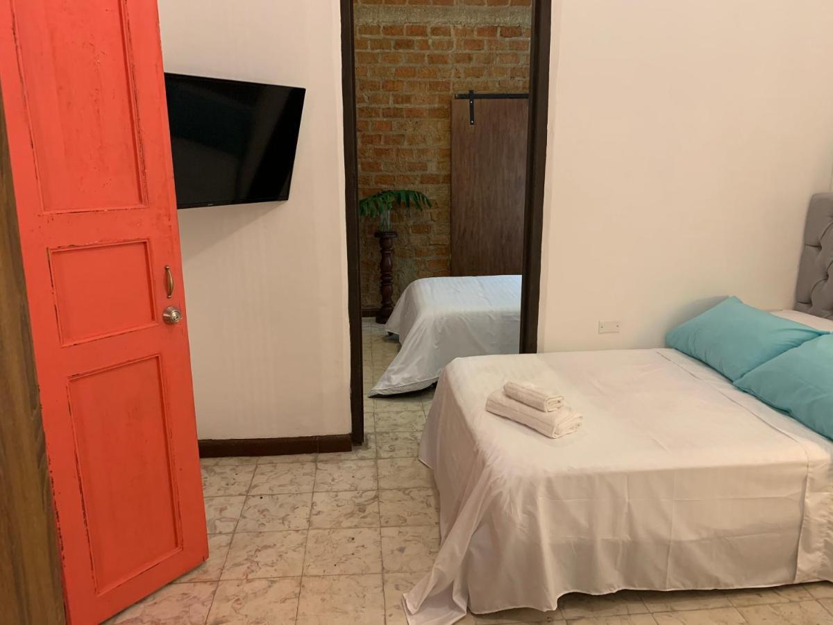 Casa Blanca San Antonio Hostal Boutique Cali Exterior photo